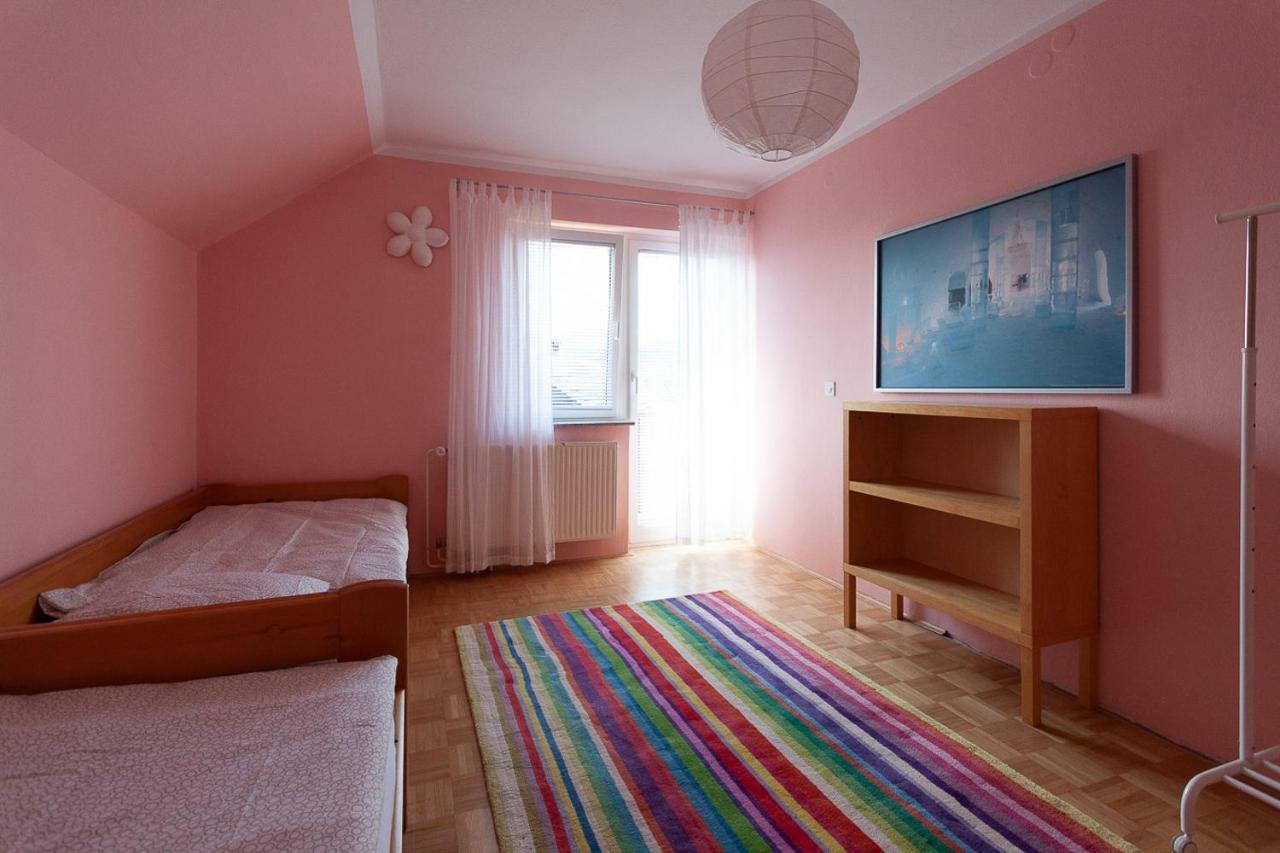 Vacation Home Sofia Zgornje Gorje Luaran gambar